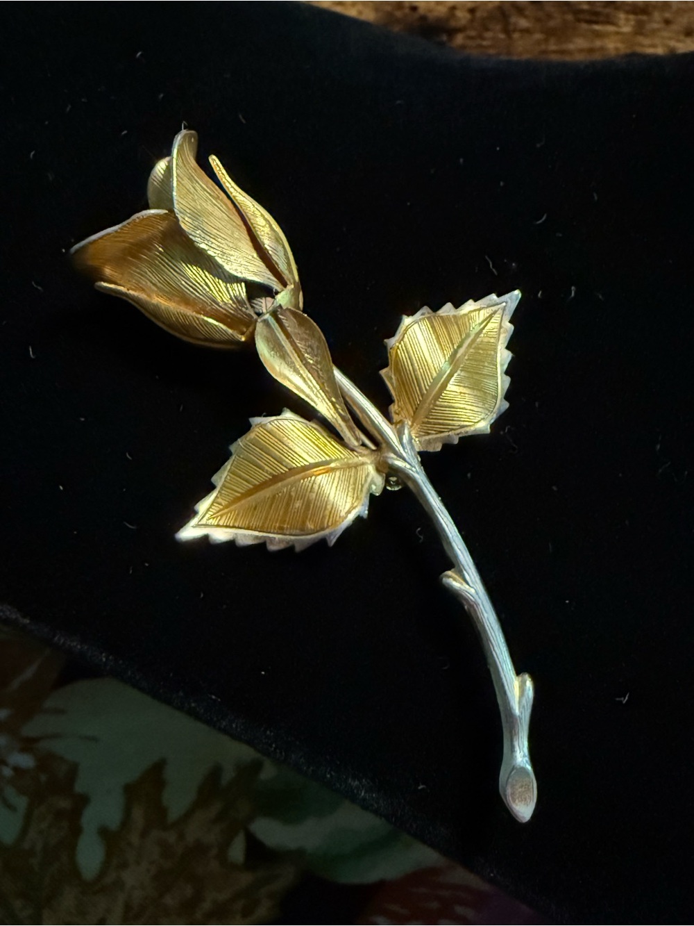Gold-Tone Rose Brooch Pin - Classic Floral Accent